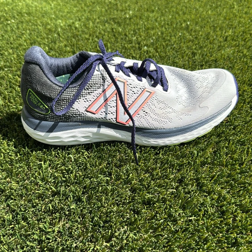 New Balance Fresh Foam 680v7 in Arctic Fox Outerspace - Picture 8 of 10